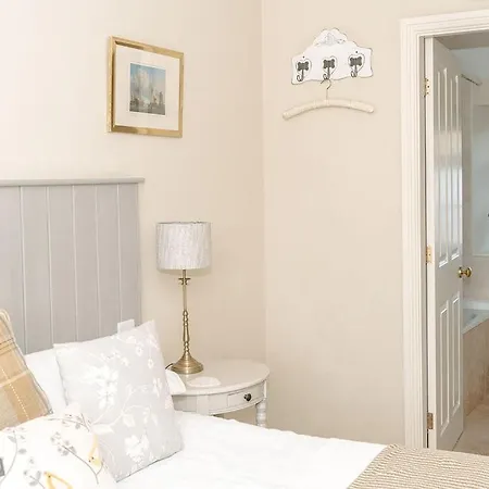 Bridge House Oda ve Kahvaltı 5*