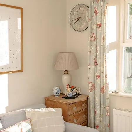 Bridge House 5*